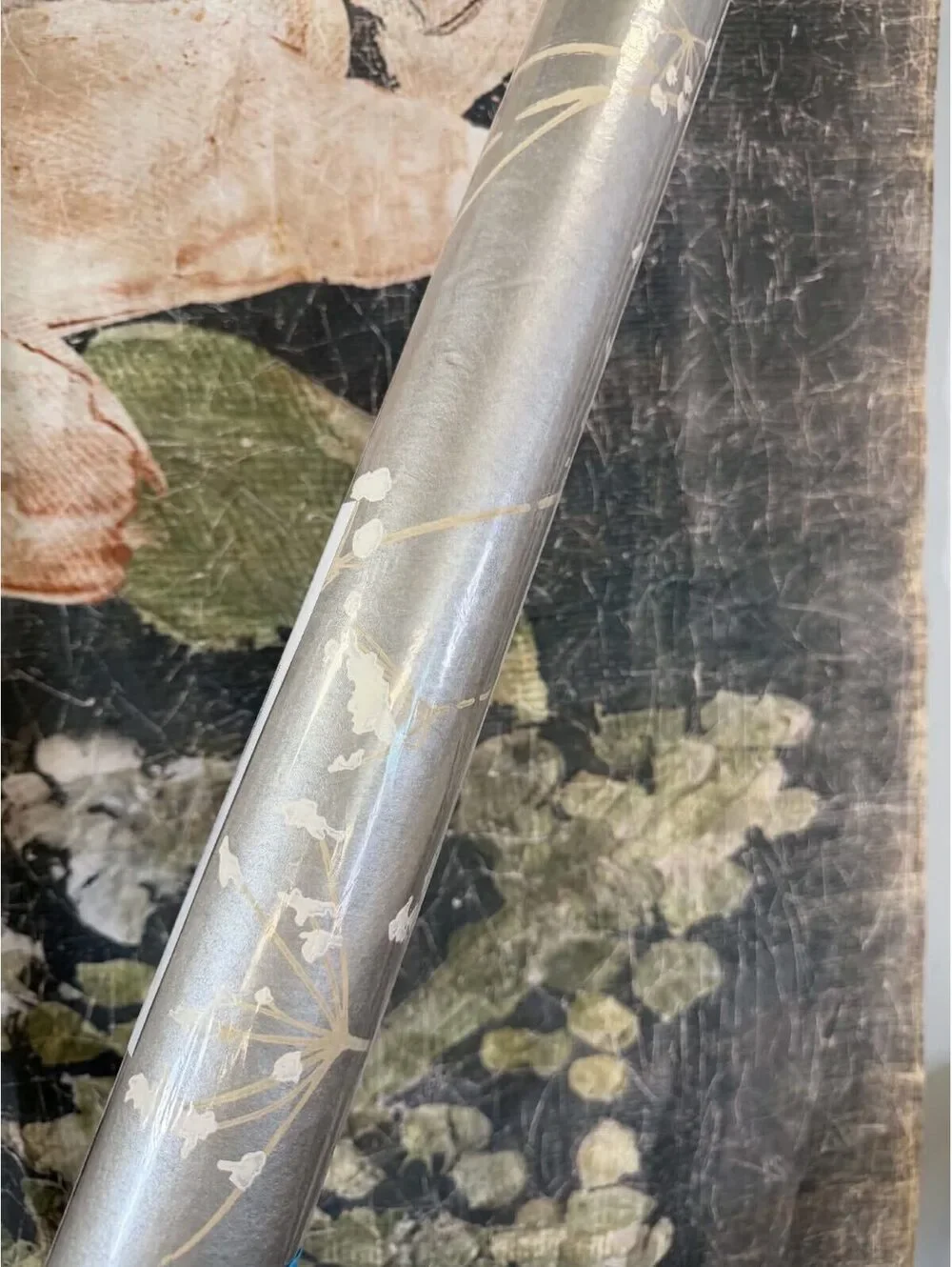 New YORK DN3711 ENCHANTED SILVER WALLPAPER Size 27 in x 27 ft